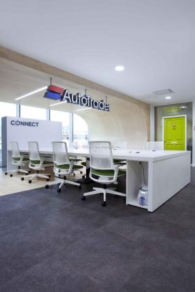 员工办公区装潢设计效果图片