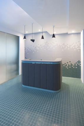 最新现代办公室前台装修设计效果图