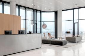 最新贸易公司前台装饰实景图