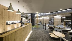 最新培训教育公司前台设计装饰效果图片