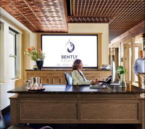 高档生物科技公司前台装修效果图