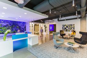 玩具公司前台设计装饰图片