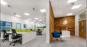 玩具公司前台设计装潢图片