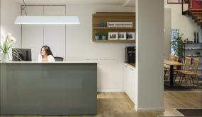 2018年传媒文化公司前台装修效果图