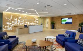 服装公司前台装修实景图片