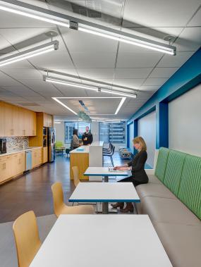 传媒文化公司前台装修效果图大全