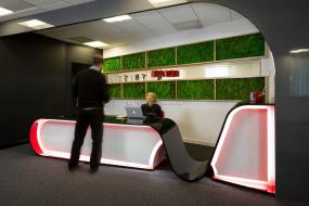 服装公司前台装潢设计图片