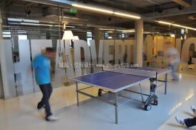 金融公司办公室玻璃隔断装修实景图片