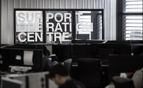 广告公司办公室玻璃隔断设计装修效果图片大全