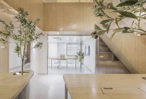 贸易公司玻璃隔断装潢设计图片