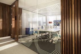 外国公司玻璃隔断装饰效果图大全