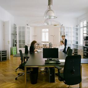 贸易公司吊顶设计与装修效果图大全