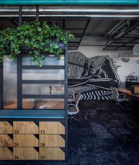 电子科技公司吊顶装饰设计效果图片