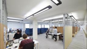 高档外国公司吊顶装修效果图