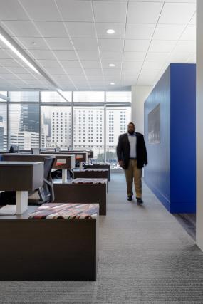 传媒文化公司吊顶装修高清效果图