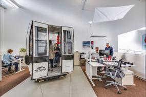 高档贸易公司吊顶装修图片