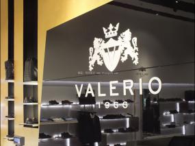 最新鞋帽店展柜设计装修图片