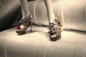 服装店橱窗装饰效果图片