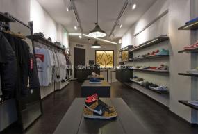 鞋帽店展柜装饰图片