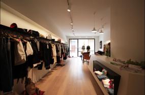 小型女装店装修设计效果图片库