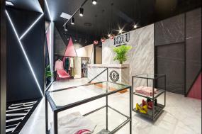 中型女装店装潢图片