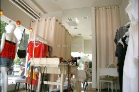 小型女装店设计与装修效果图