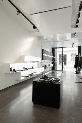 中型女装店装修设计效果图片