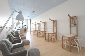 最新外国美甲店装修设计图片