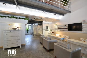 外国美甲店装饰效果图片