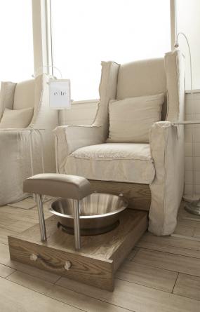 外国美甲店装修实景图图片大全