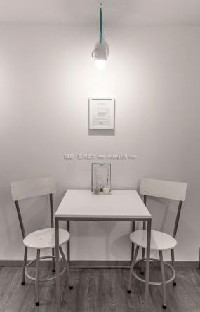 最新外国奶茶店装饰实景图