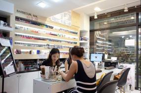 国外美甲店装潢效果图片