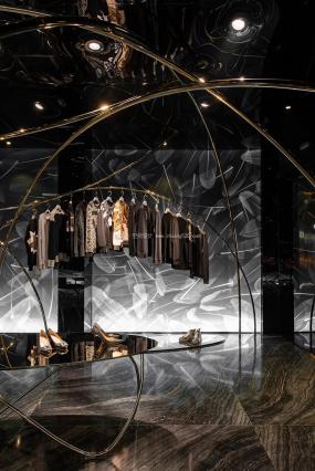 品牌女装店装潢图片