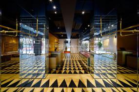 男装专卖店装修方案效果图