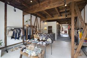 女装专卖店图片装修效果图