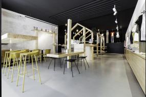 最新品牌女装专卖店装饰设计图