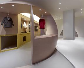 最新品牌女装专卖店设计装修图片