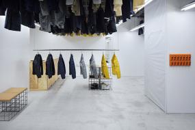 品牌女装专卖店装修实景图片