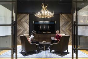 办公室三层实木地板装修图片