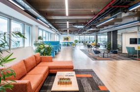 办公室三层复合实木地板装修设计效果图