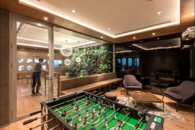 办公室木地板地垫装饰图片