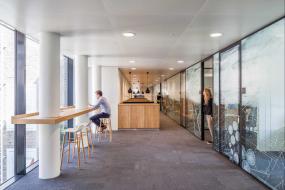 办公室玻璃门设计装饰图