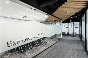 办公隔断设计装饰图片