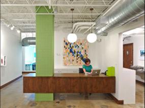 企业前台装修实景图片