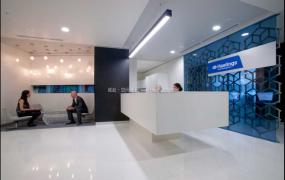 前台logo墙设计装潢图片