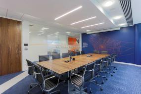 实木会议桌设计装饰图