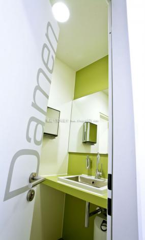 卫生间隔断装饰图片