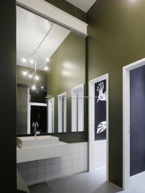 卫生间门装饰效果图片库