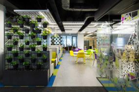 办公室磨砂玻璃装修高清效果图