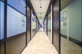 磨砂玻璃隔断装饰装修效果图